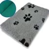Vet Bed Grijs Met Voetprint Groene Rug 22mm 150x100 Cm